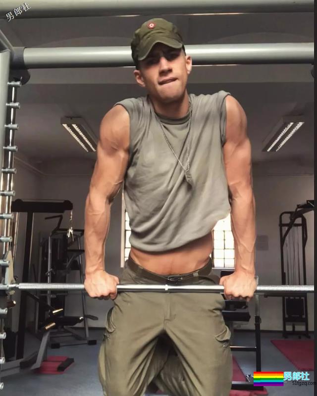 靠服兵役走红网络的男模，他算第一个！ - 51虹马