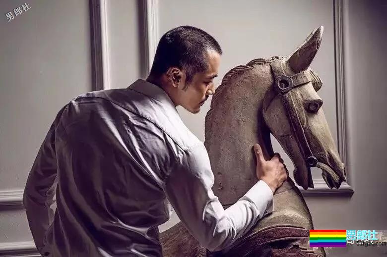 与张艺兴“抬杠”相爱相杀！痞帅铁拳男星，肌肉爆表身材吸睛！ - 51虹马