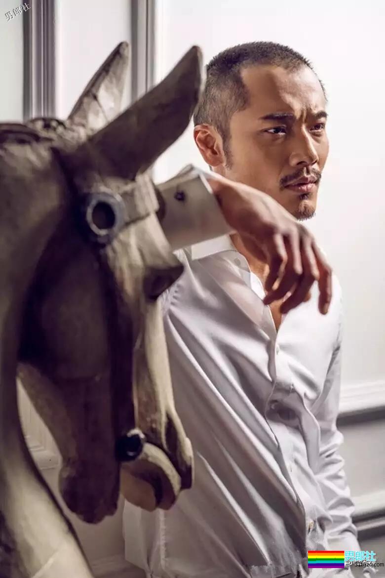 与张艺兴“抬杠”相爱相杀！痞帅铁拳男星，肌肉爆表身材吸睛！ - 51虹马