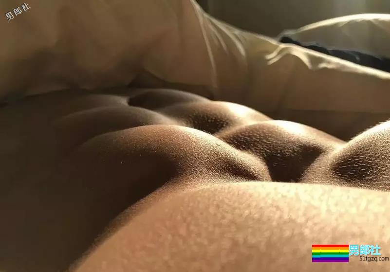 神仙颜值+筋肉身体！双重诱惑！ - 51虹马