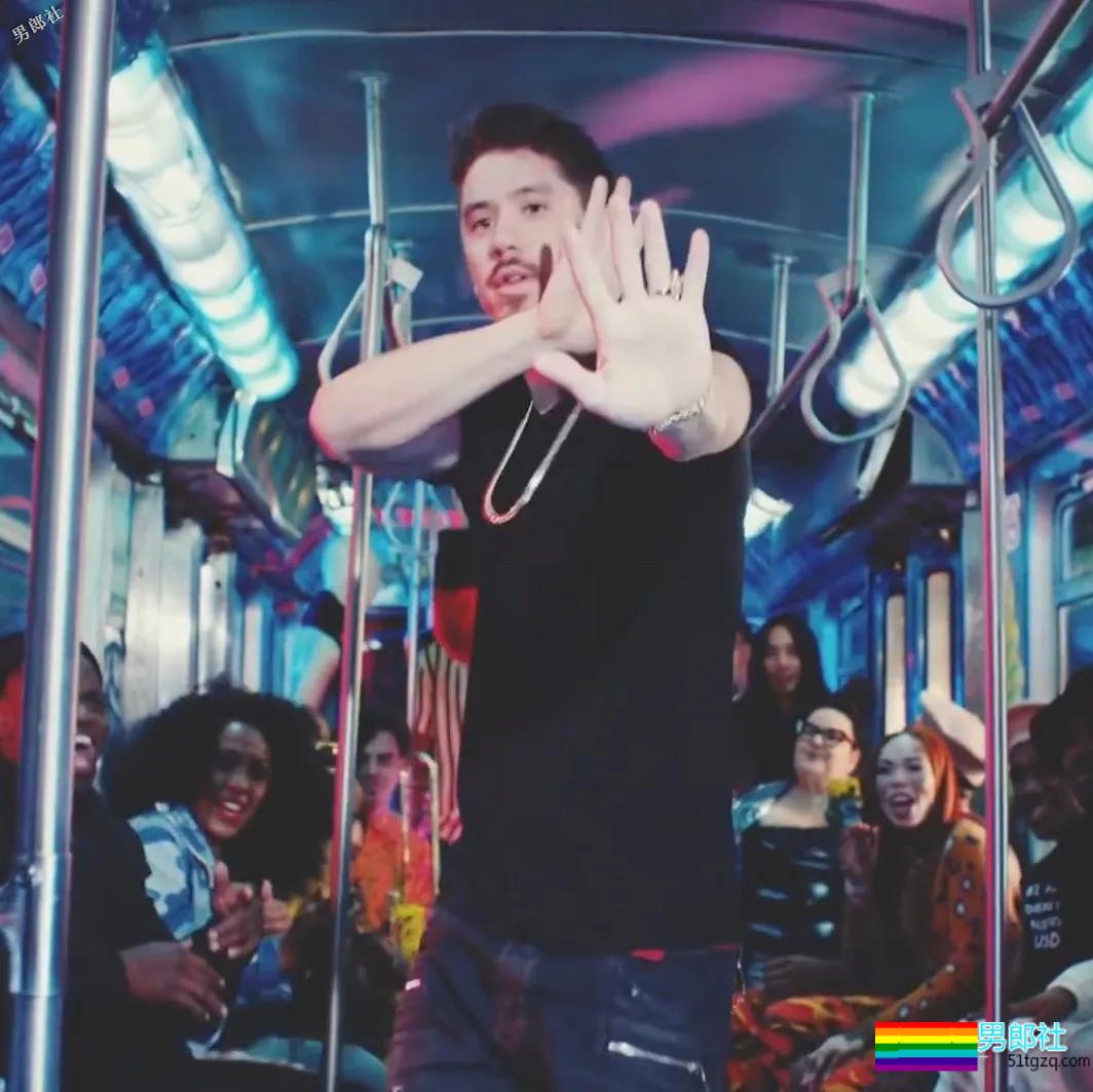 从Troye的男朋友到Mariah Carey的小男宠，这个男模找到了新门路！ - 51虹马