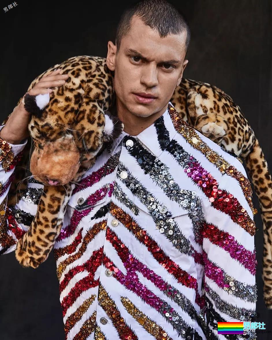 从Troye的男朋友到Mariah Carey的小男宠,这个男模找到了新门路! - 51虹马 从Troye的男朋友到Mariah Carey的小男宠,这个男模找到了新门路! - 51虹马