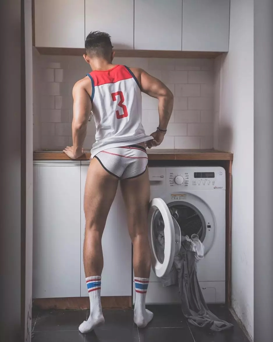 11个小哥哥的舔屏视频~每个都想带回家!-51虹马