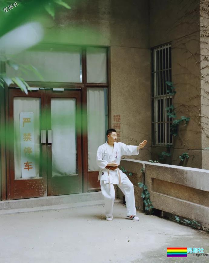 镜头之外他们还是9头身美男吗？专访12位徐维森拍摄过的男生 - 51虹马