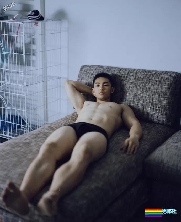 镜头之外他们还是9头身美男吗？专访12位徐维森拍摄过的男生 - 51虹马