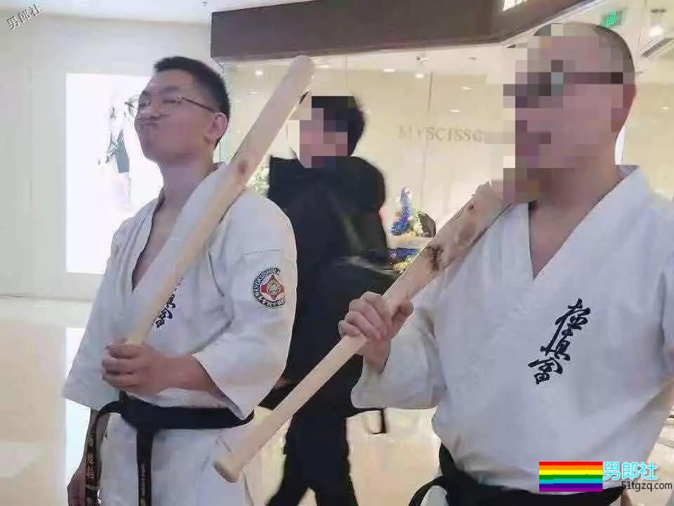 镜头之外他们还是9头身美男吗？专访12位徐维森拍摄过的男生 - 51虹马