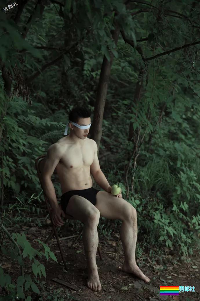 镜头之外他们还是9头身美男吗？专访12位徐维森拍摄过的男生 - 51虹马