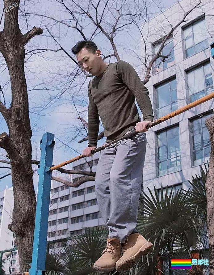 镜头之外他们还是9头身美男吗？专访12位徐维森拍摄过的男生 - 51虹马