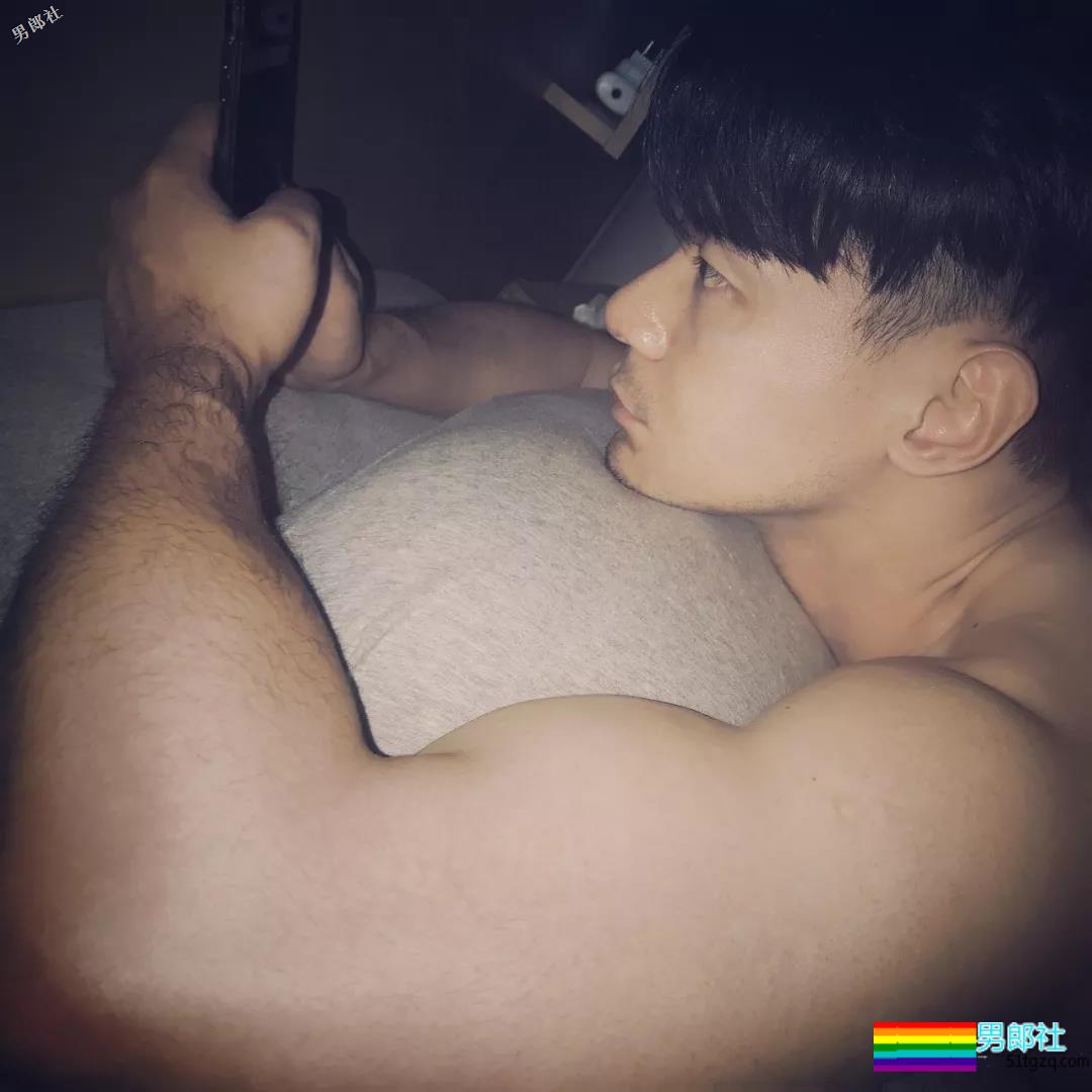 镜头之外他们还是9头身美男吗？专访12位徐维森拍摄过的男生 - 51虹马