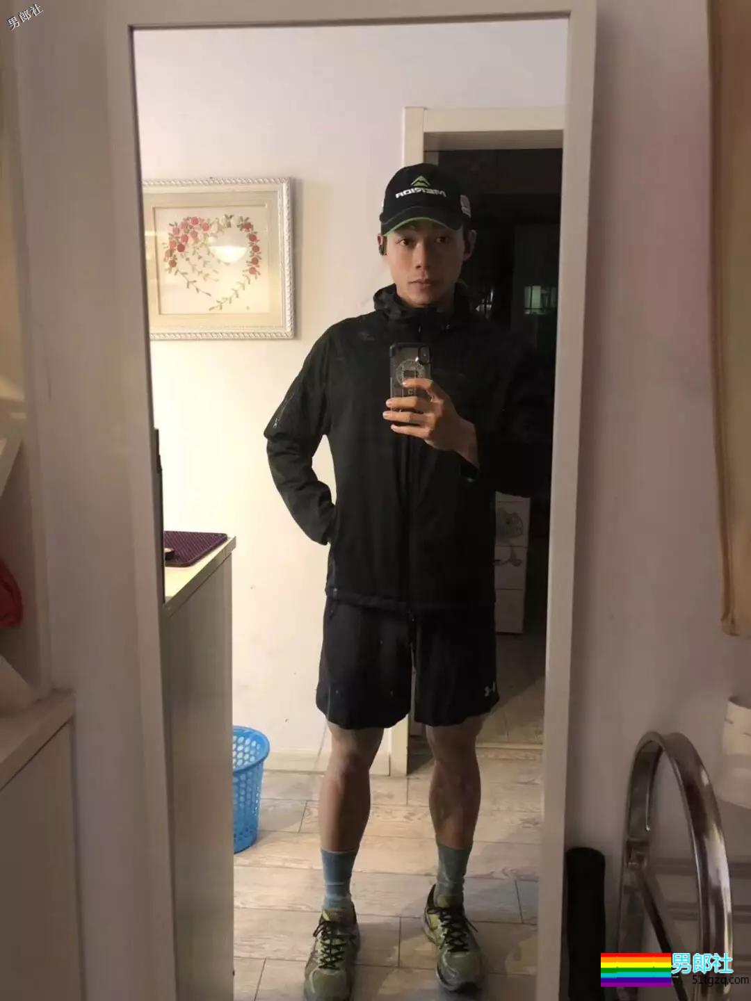 镜头之外他们还是9头身美男吗？专访12位徐维森拍摄过的男生 - 51虹马