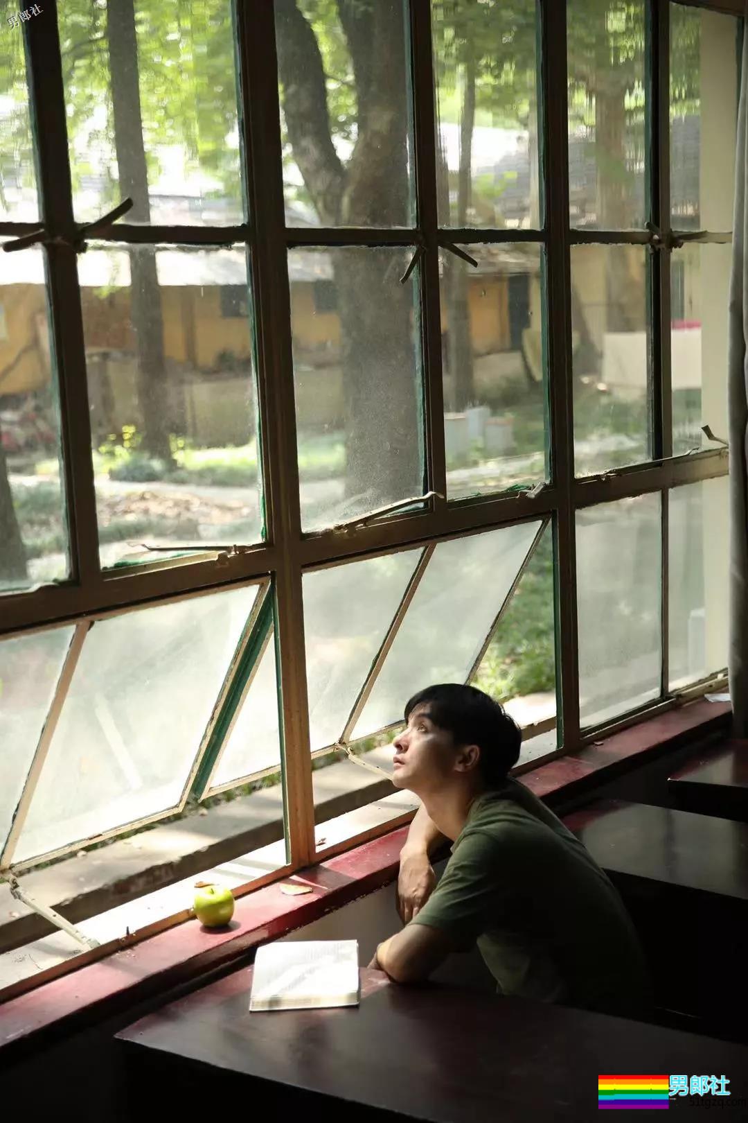 镜头之外他们还是9头身美男吗？专访12位徐维森拍摄过的男生 - 51虹马