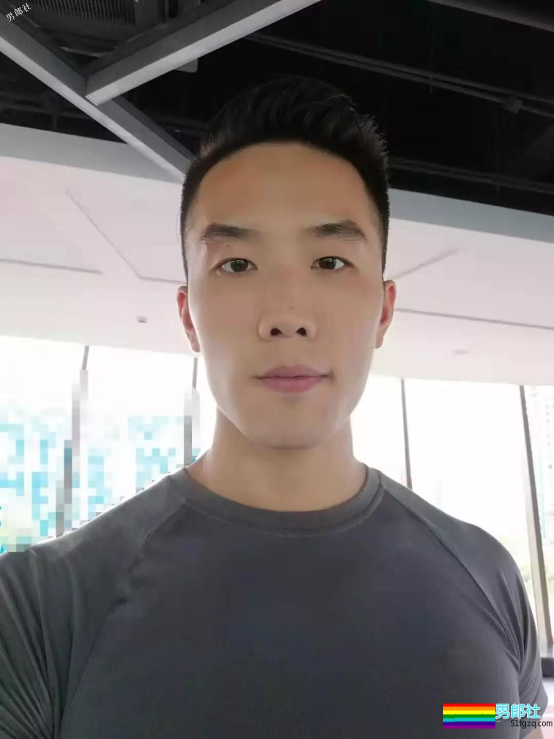 镜头之外他们还是9头身美男吗？专访12位徐维森拍摄过的男生 - 51虹马