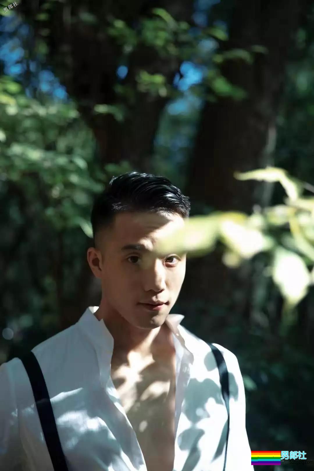 镜头之外他们还是9头身美男吗？专访12位徐维森拍摄过的男生 - 51虹马