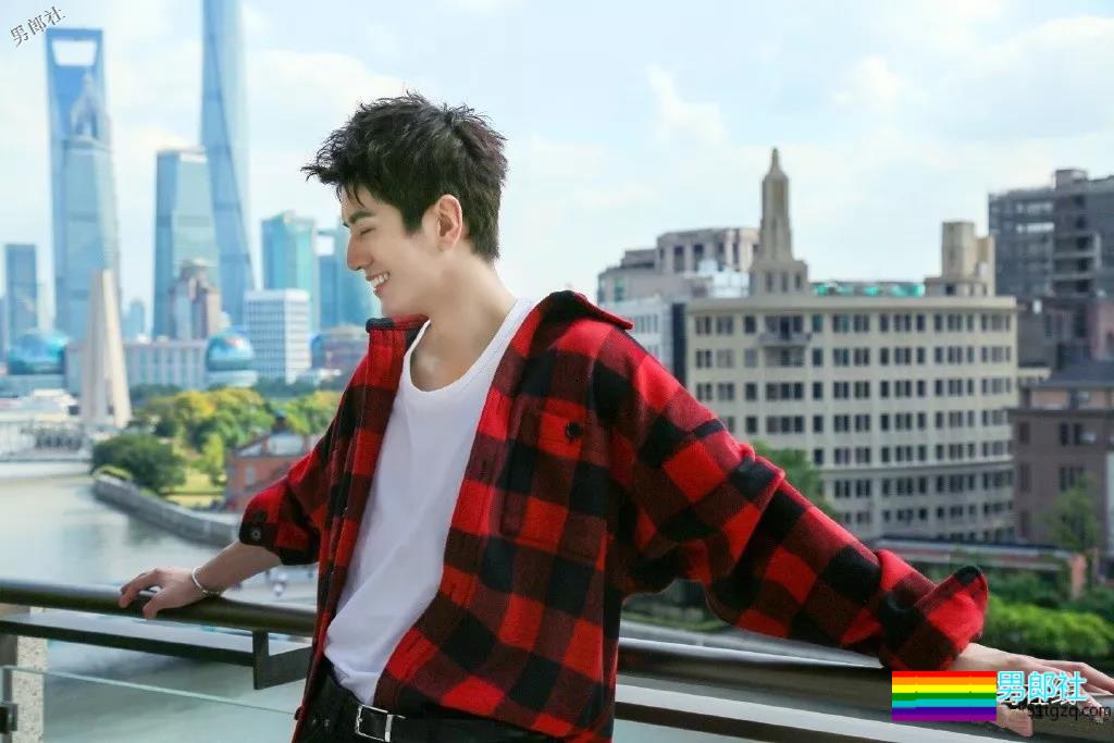 185优质天菜小狼狗，长腿巧克力腹肌帅到出圈！ - 51虹马