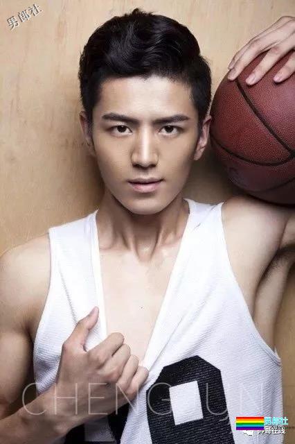 185优质天菜小狼狗，长腿巧克力腹肌帅到出圈！ - 51虹马