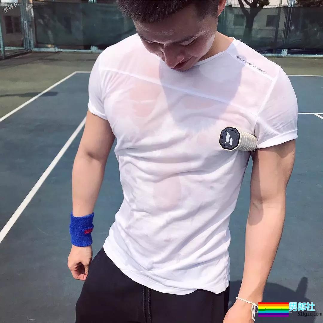 看了他穿泳裤才知道该押大押小！-51虹马