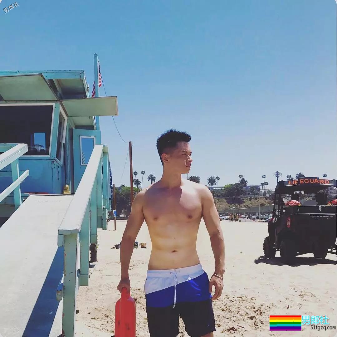 看了他穿泳裤才知道该押大押小！ - 51虹马