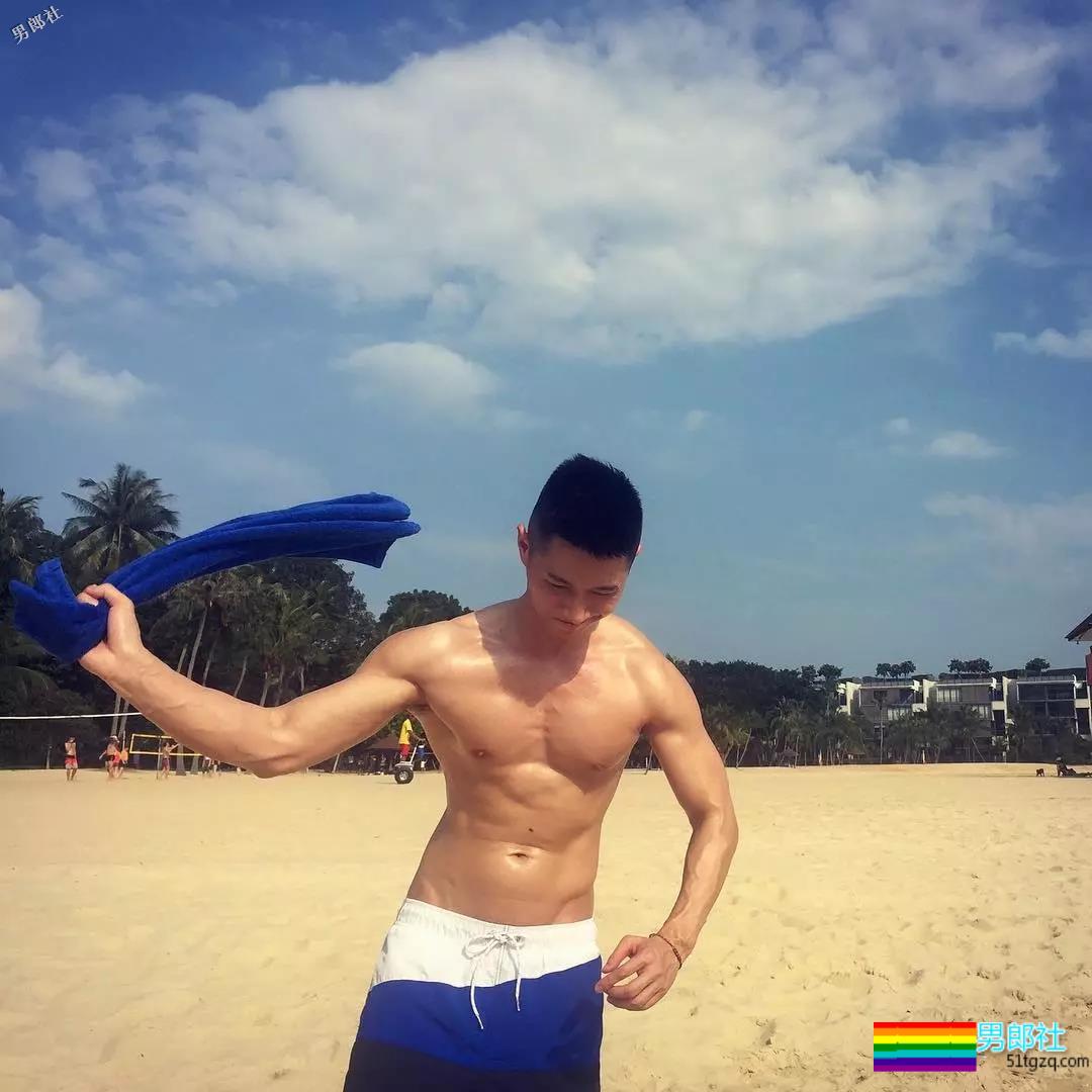 看了他穿泳裤才知道该押大押小！ - 51虹马