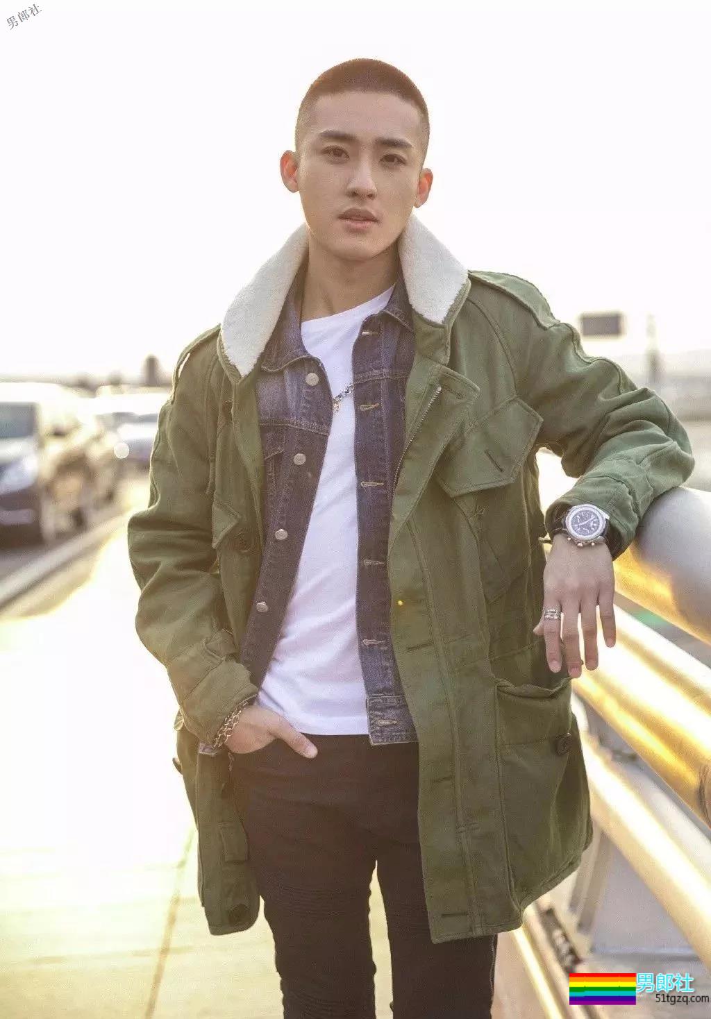 痞帅硬汉医生，寸头上演制服救援 - 51虹马