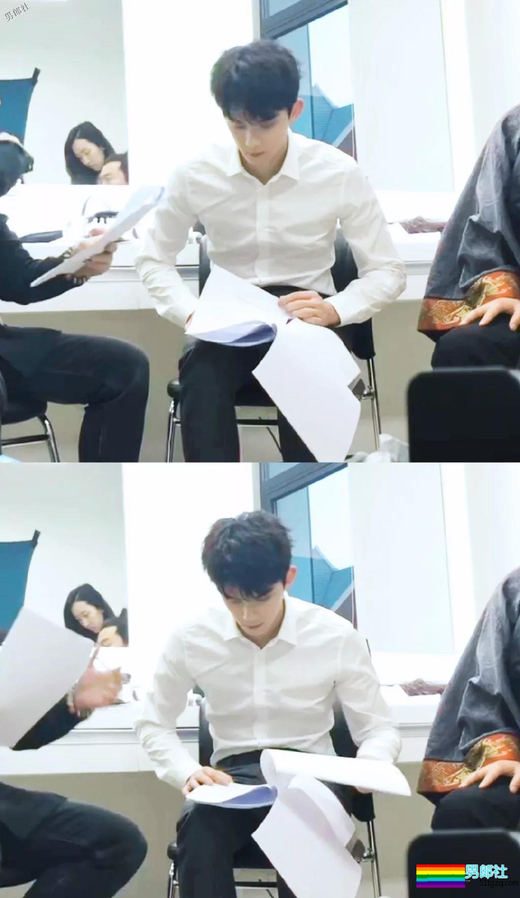 吴磊穿上白衬衫西裤到底有多帅？ - 51虹马