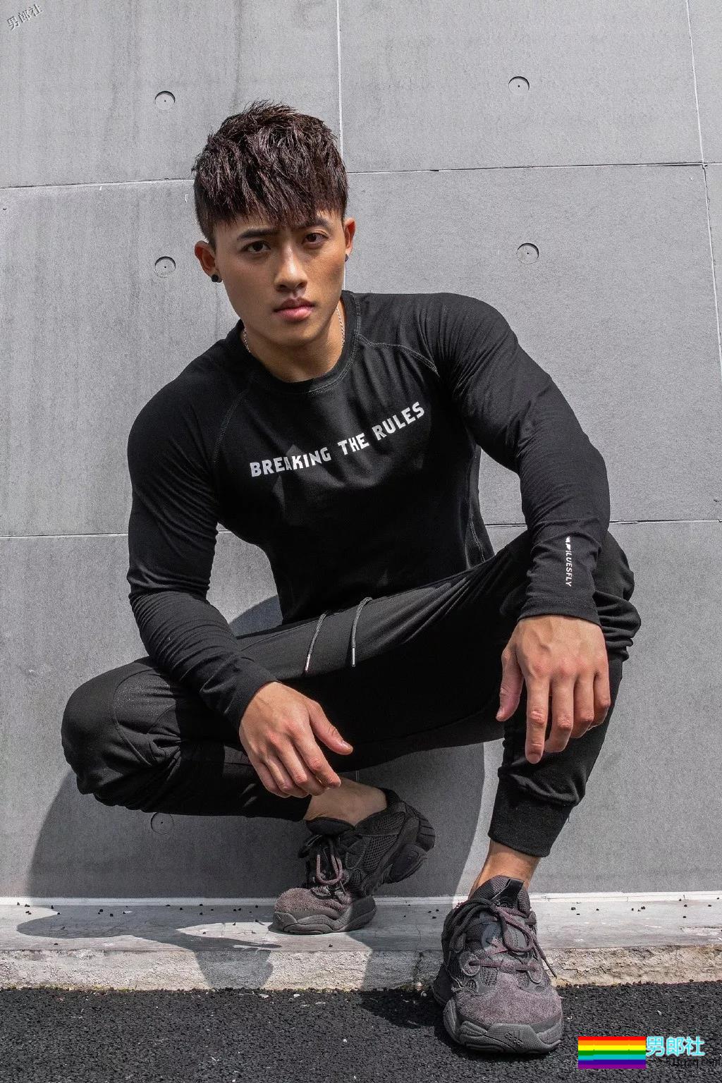 奶狗脸网红男模，筋霸腱子肉.big到不行！真正能“狼”的男人！ - 51虹马