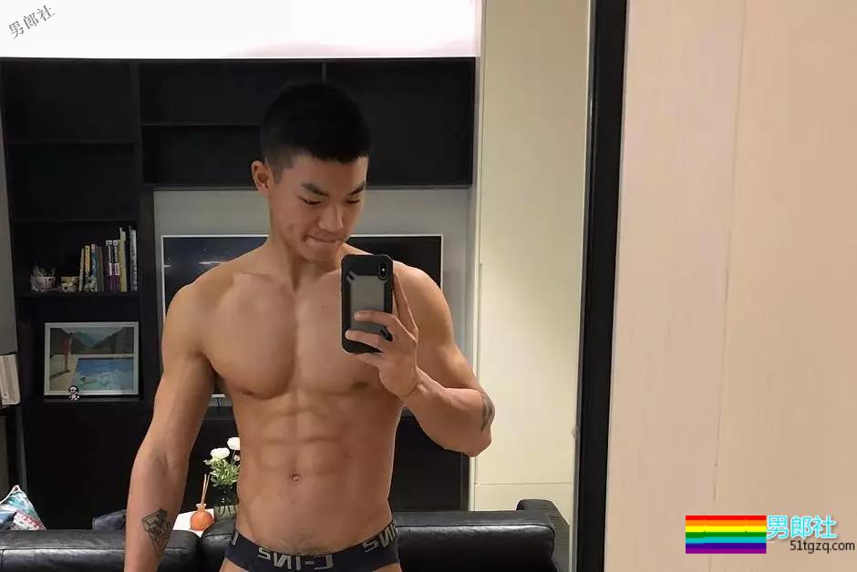 大胸肌男人有多撩人？看完后热血沸腾！ - 51虹马