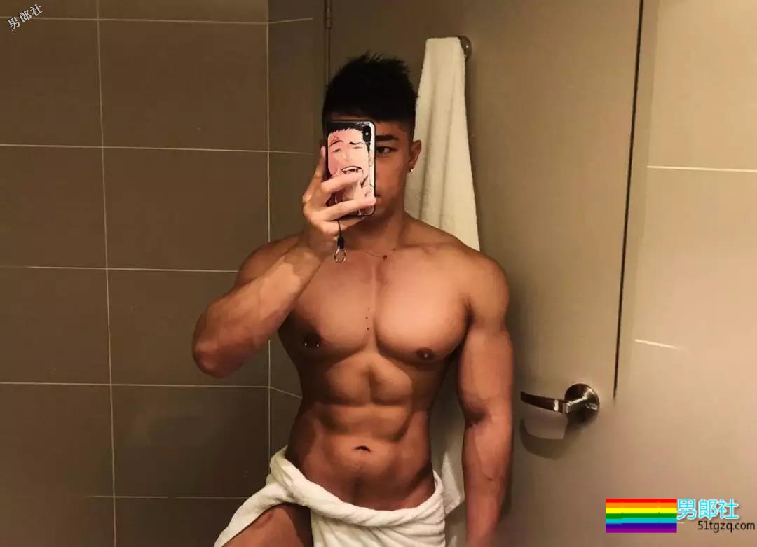 大胸肌男人有多撩人？看完后热血沸腾！ - 51虹马