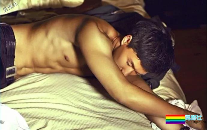 185CM健身私教曾是冠军！一张泳装照证明实力！ - 51虹马