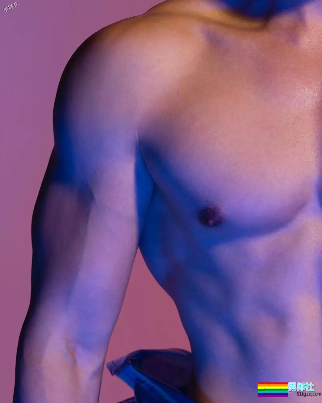 185CM健身私教曾是冠军！一张泳装照证明实力！ - 51虹马