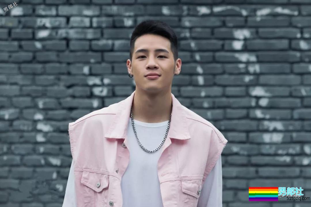 长腿痞帅小狼狗白嫩肌肉抢镜，寸头小爷们没有抵抗力！-51虹马