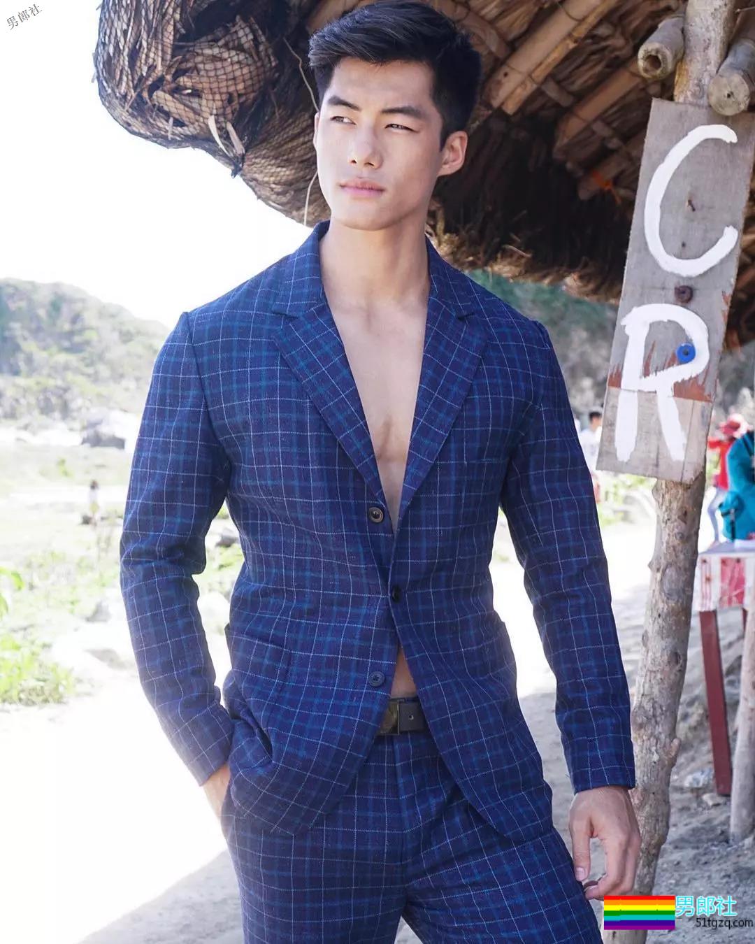 樊野又撩了个篮球系小狼狗！一身腱子肉的「国际先生」很傲人！ - 51虹马