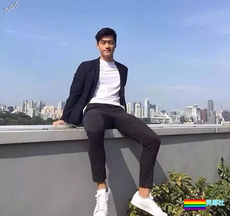 樊野又撩了个篮球系小狼狗！一身腱子肉的「国际先生」很傲人！ - 51虹马