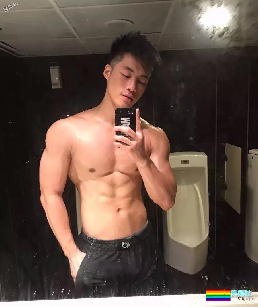 樊野又撩了个篮球系小狼狗！一身腱子肉的「国际先生」很傲人！ - 51虹马