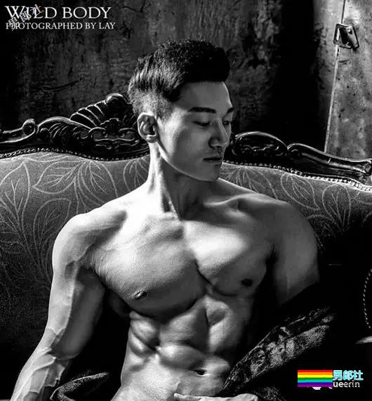 精壮狼狗拍肌肉大片，私照亮点更突出？ - 51虹马