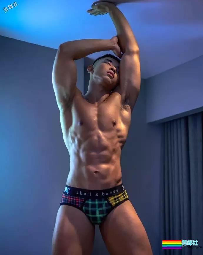 我的Glory Hole经历 - 51虹马