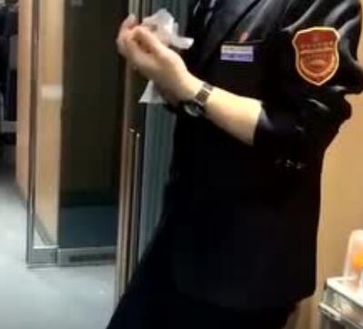 高铁上的列车员到底有多帅？看了视频我懂了-51虹马