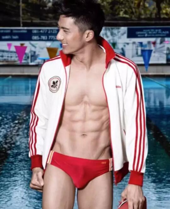 男男情感：19岁GAY吧艳遇-51虹马