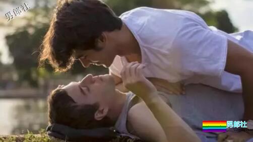 三部：两男生亲吻被拍，被传到网上后。。。 - 51虹马