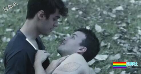 三部：两男生亲吻被拍，被传到网上后。。。 - 51虹马