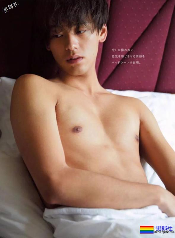 最憧憬的理想身材!当红小狼狗演过《假面骑士》,美好身材让我看了就… - 51虹马 最憧憬的理想身材!当红小狼狗演过《假面骑士》,美好身材让我看了就… - 51虹马