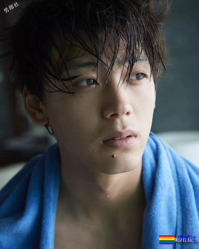 最憧憬的理想身材!当红小狼狗演过《假面骑士》,美好身材让我看了就… - 51虹马 最憧憬的理想身材!当红小狼狗演过《假面骑士》,美好身材让我看了就… - 51虹马