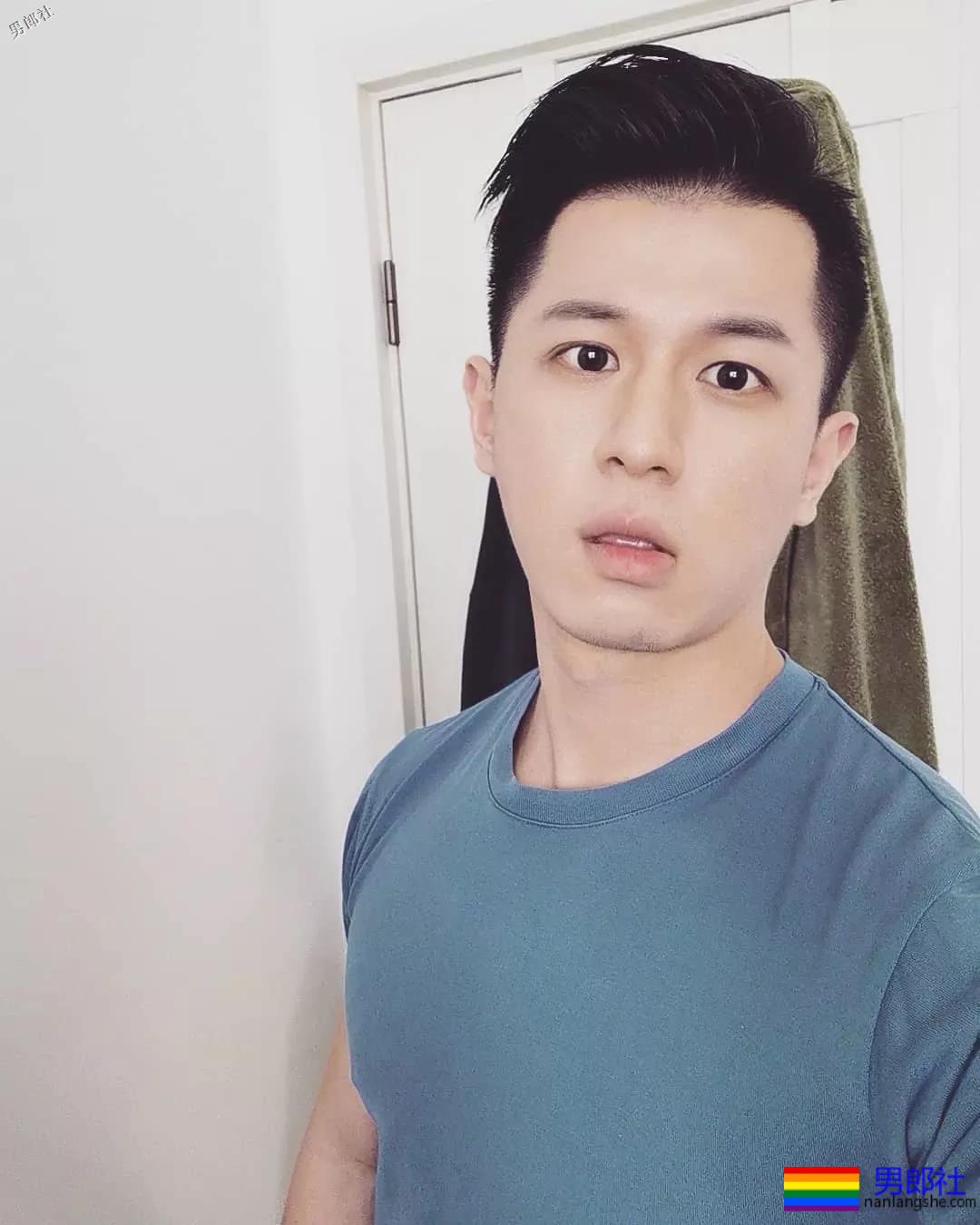 超大胸肌优质健身私教，萌肉帅壮小狼狗，让人食欲大开！ - 51虹马