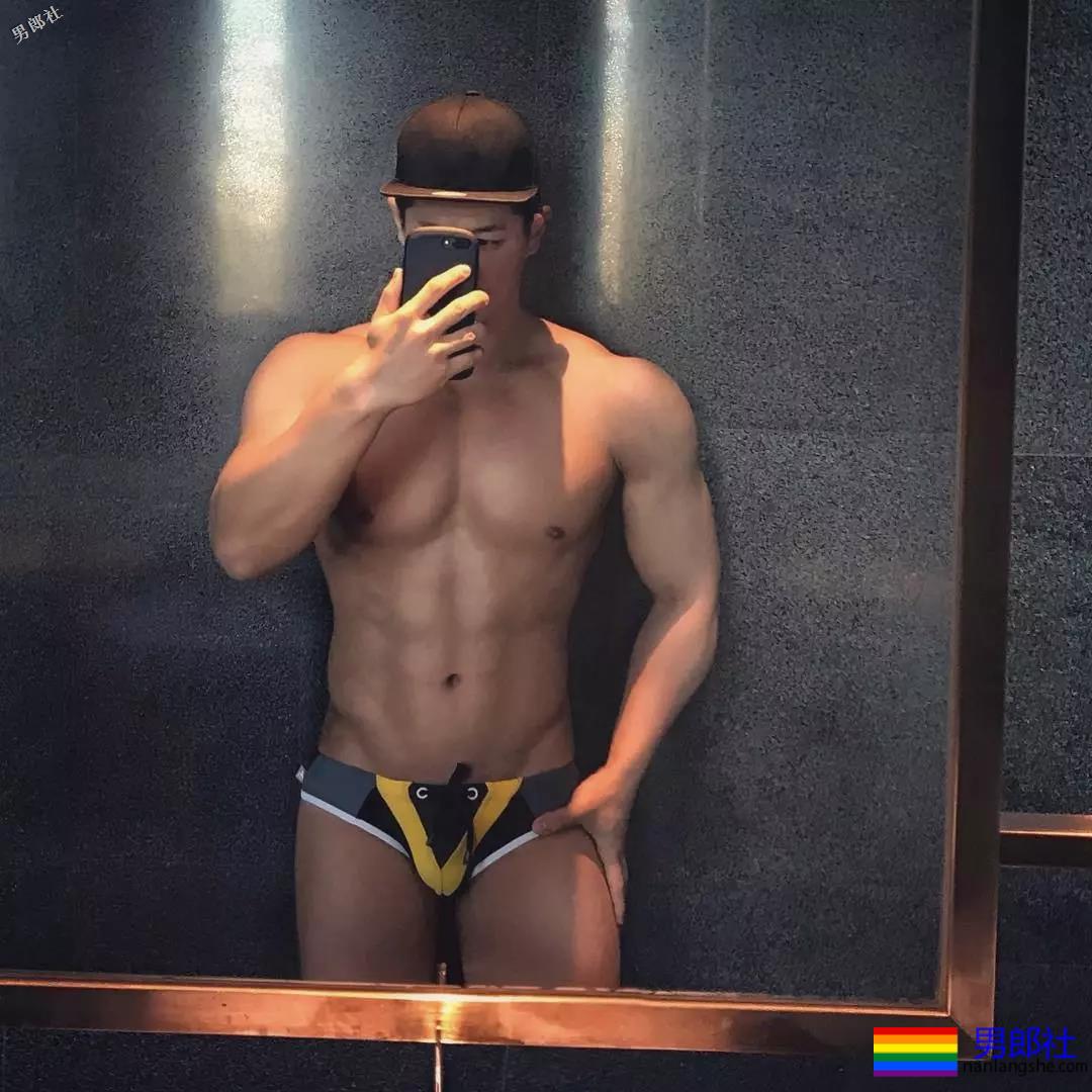 超大胸肌优质健身私教，萌肉帅壮小狼狗，让人食欲大开！ - 51虹马