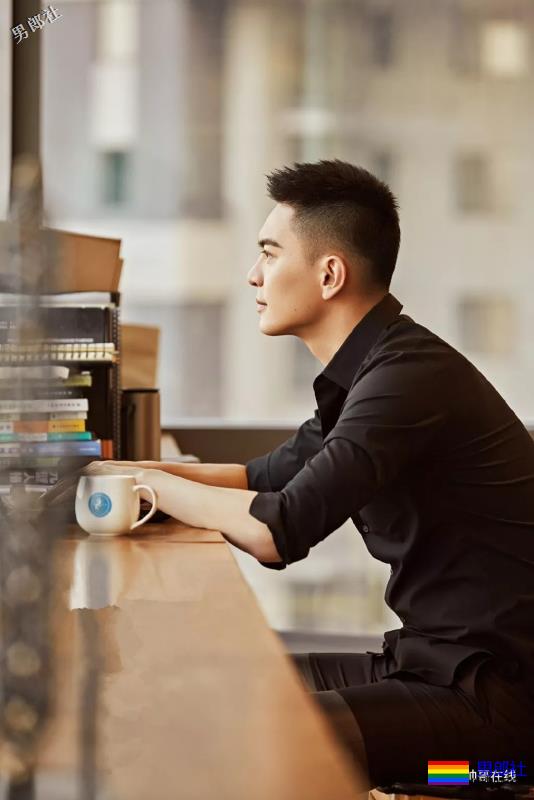 1米93篮球界颜值担当!大长腿校草级运动帅哥,走到哪帅到哪! - 51虹马 1米93篮球界颜值担当!大长腿校草级运动帅哥,走到哪帅到哪! - 51虹马