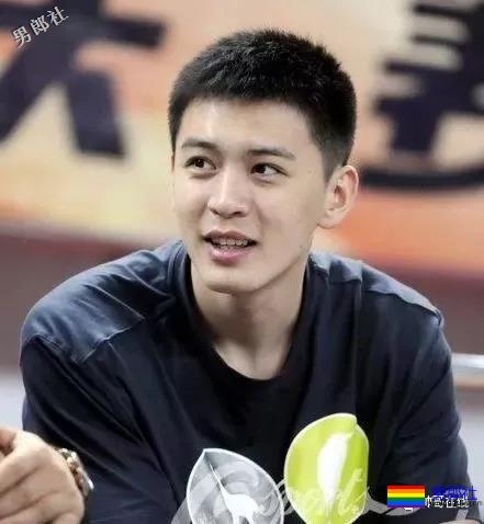 1米93篮球界颜值担当!大长腿校草级运动帅哥,走到哪帅到哪! - 51虹马 1米93篮球界颜值担当!大长腿校草级运动帅哥,走到哪帅到哪! - 51虹马