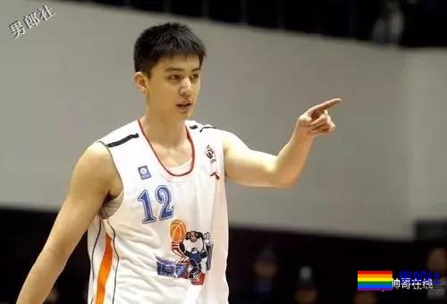 1米93篮球界颜值担当!大长腿校草级运动帅哥,走到哪帅到哪! - 51虹马 1米93篮球界颜值担当!大长腿校草级运动帅哥,走到哪帅到哪! - 51虹马