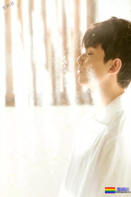 元气少年吴磊新照,完美笑容直击少女心! - 51虹马 元气少年吴磊新照,完美笑容直击少女心! - 51虹马