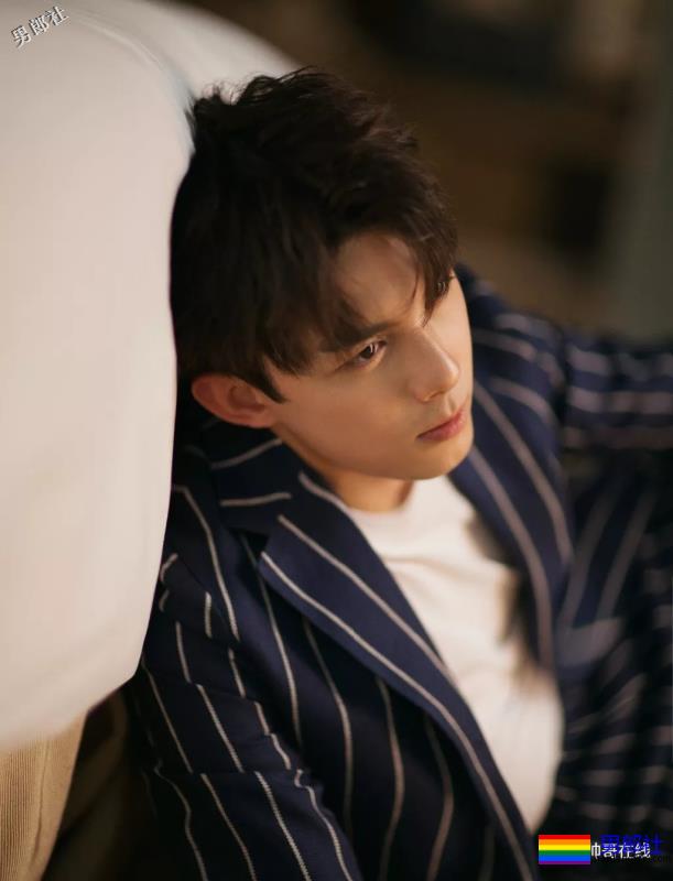 元气少年吴磊新照，完美笑容直击少女心！ - 51虹马