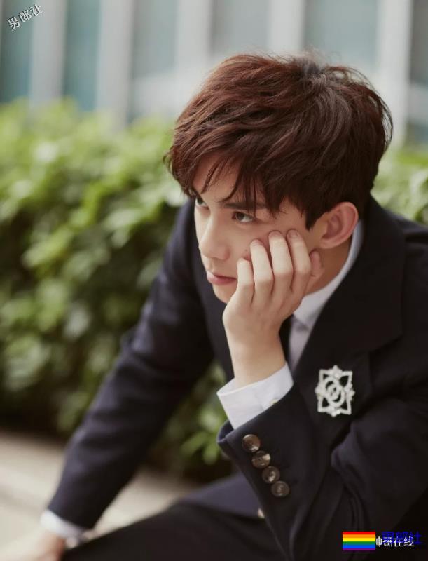 元气少年吴磊新照,完美笑容直击少女心! - 51虹马 元气少年吴磊新照,完美笑容直击少女心! - 51虹马