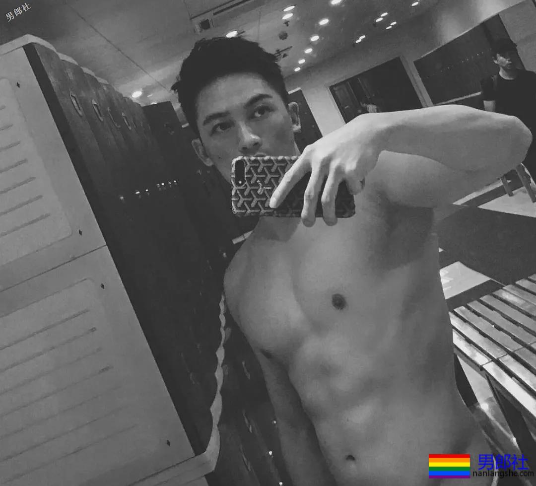 肌肉篮球体育生哥哥，真的小编真的把持不住了！ - 51虹马